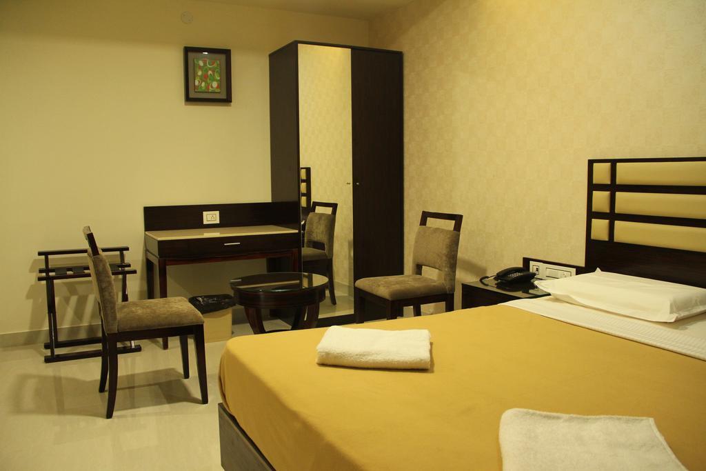 Hotel M.P Temples Inn Kumbakonam Phòng bức ảnh